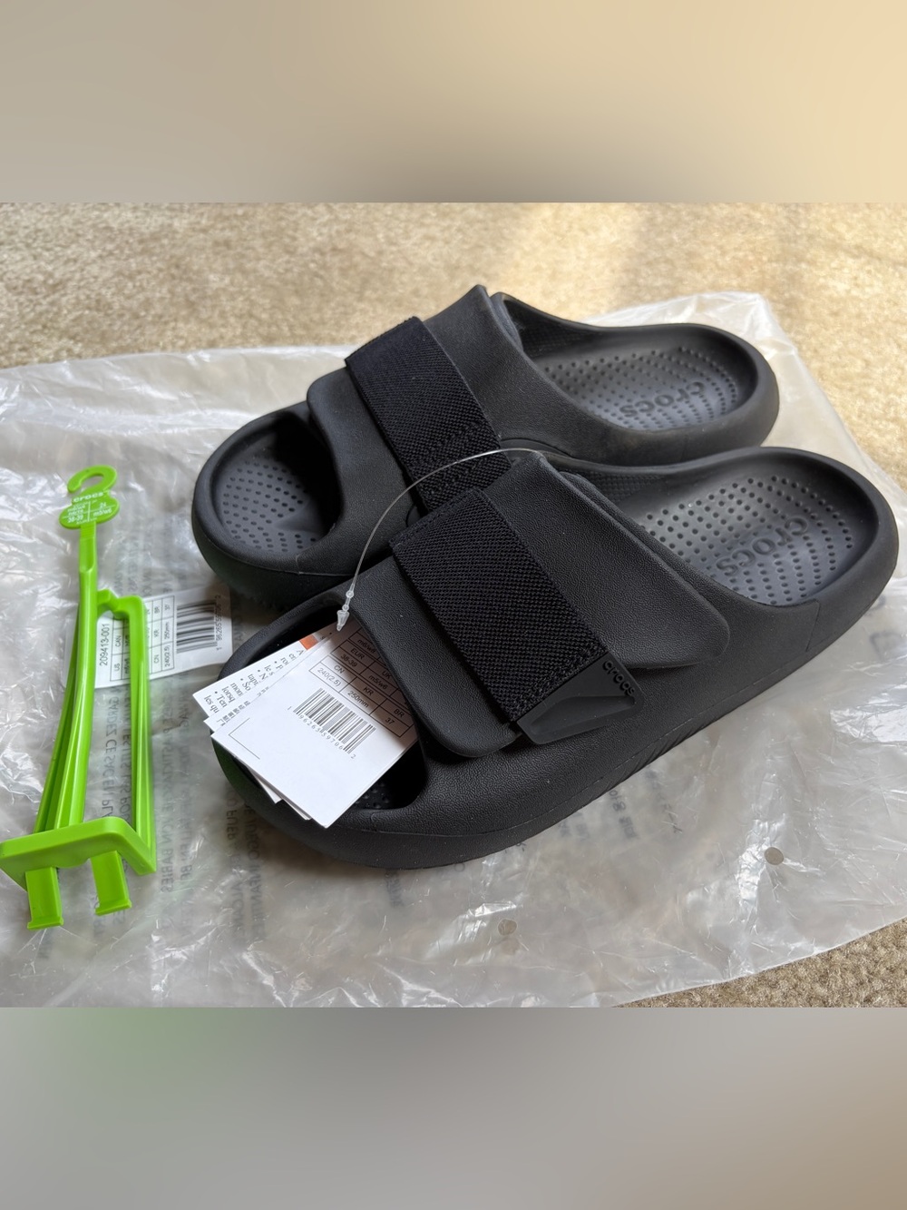 Crocs Mellow Luxe Recovery Slide Black Sandals Men’s 6 Women’s 8